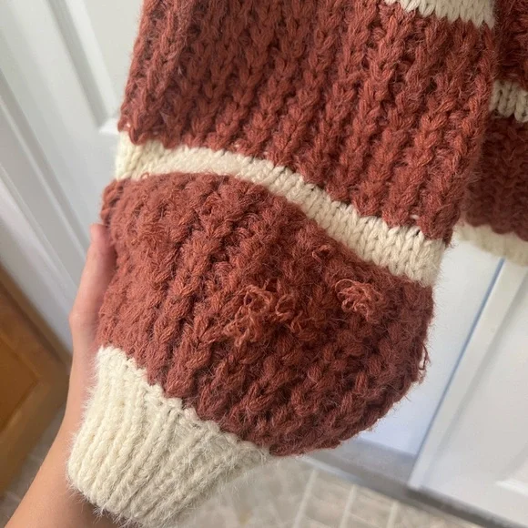 Miracle Chunky Knit Striped Sweater - Picture 4 of 7